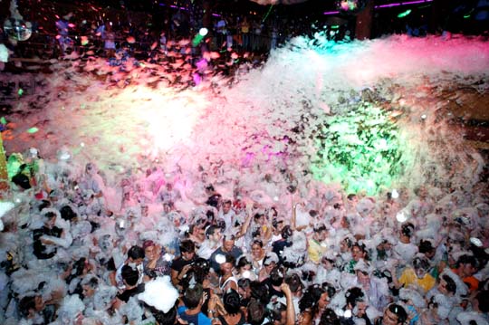 schiumaparty_movida