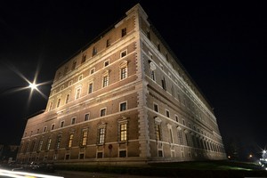 fuoco palazzo farnese piacenza